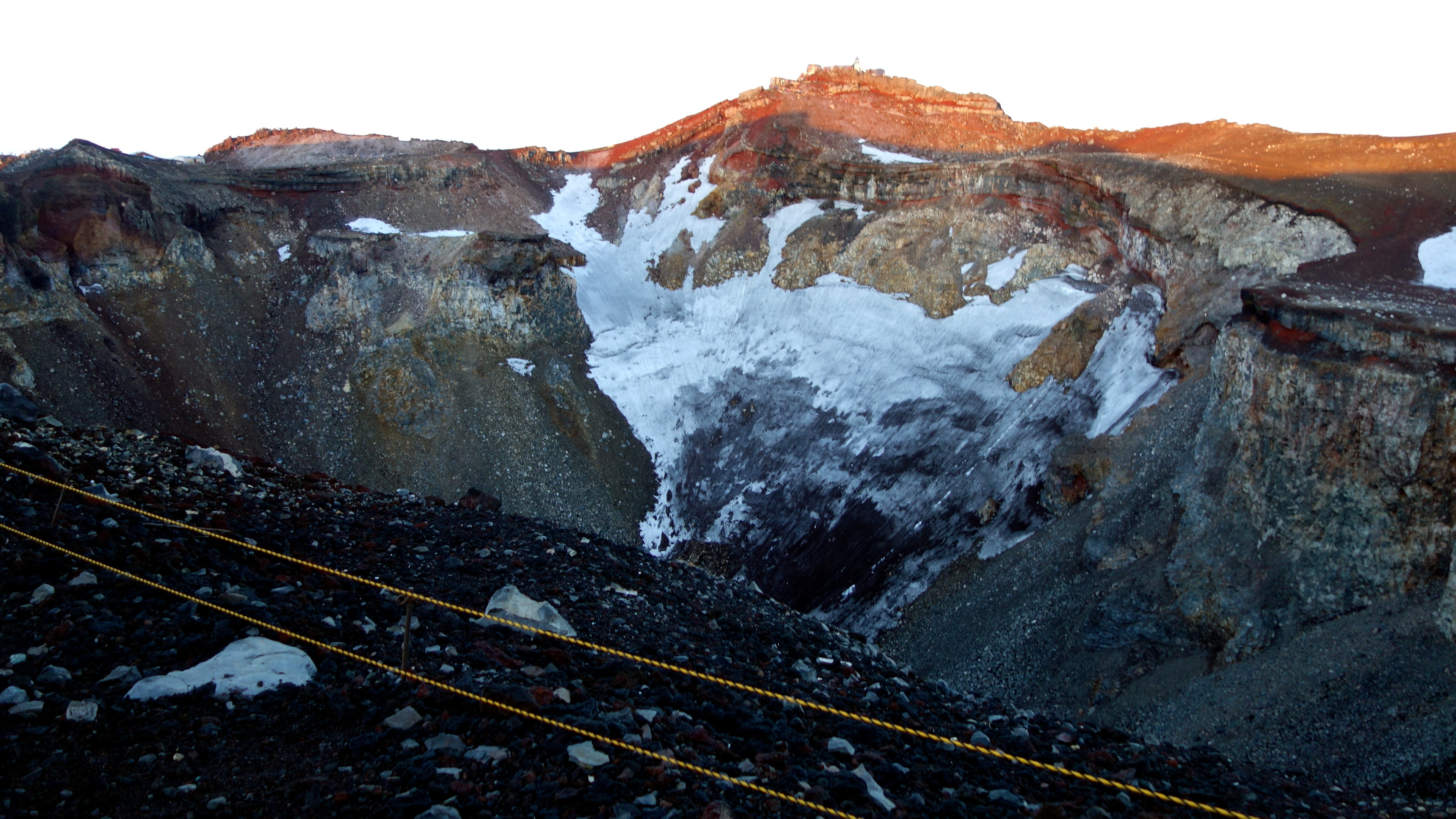 fujisan crater
