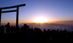 Featured image of post Climbing Mount Fuji: The Daylight